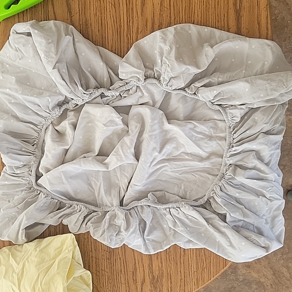 Three fitted crib sheets - Picture 3 of 5